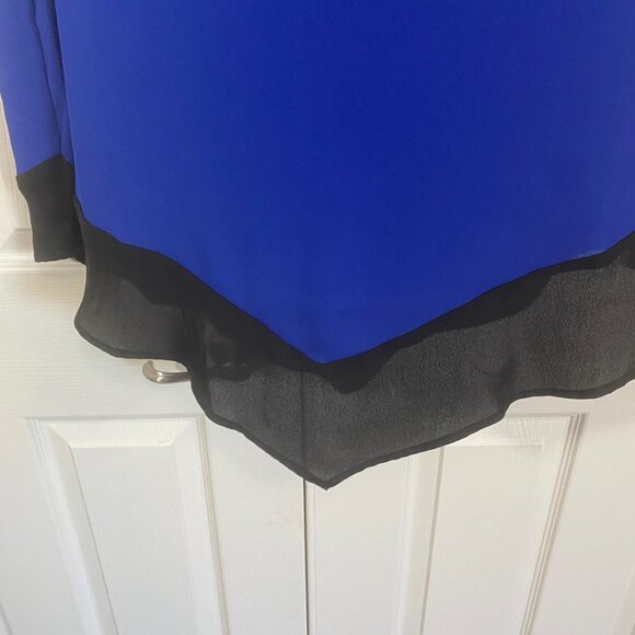 New York & Company - Black and Blue Tank Blouse with Tie back - Picture 3 of 6